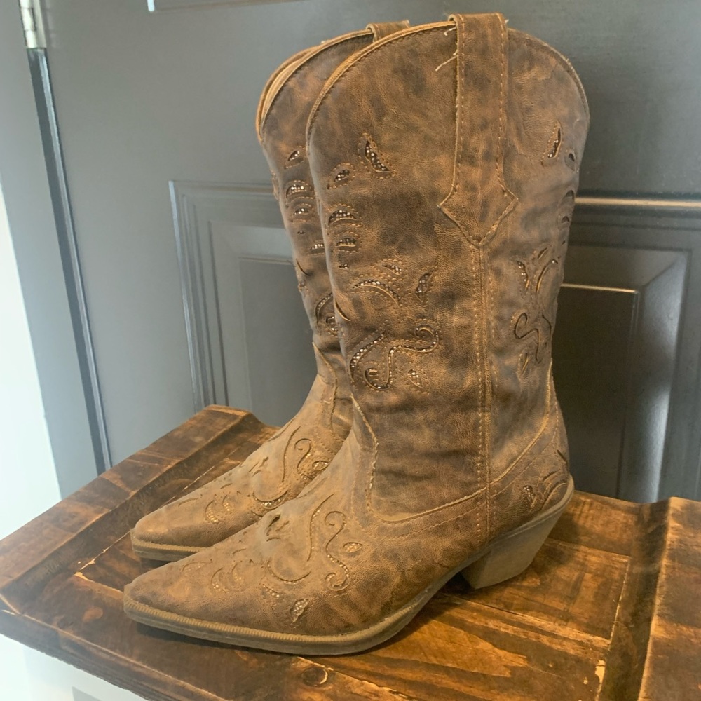 Roper corral boots, size 8, worn once